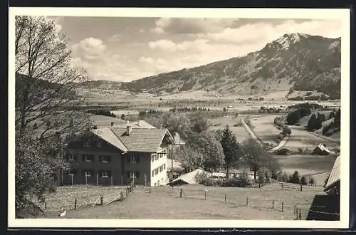 Foto-AK Immenstadt, Gebäude mit Talblick