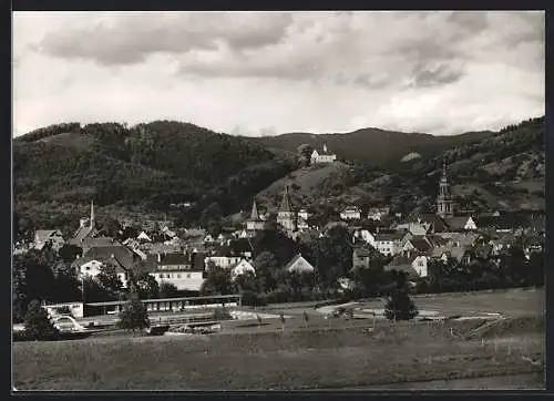 AK Gengenbach /Schwarzwald, Teilansicht mit Kirche