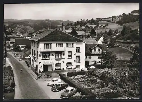AK Oberharmersbach /Schwarzwald, Cafe König mit Strassenpartie