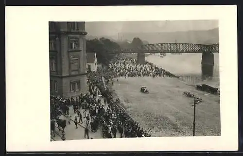 Foto-AK Meissen / Elbe, Manöverübung an der Eisenbahnbrücke 1912