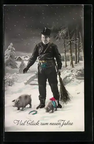 AK Schornsteinfeger mit Glücksschwein im Schnee