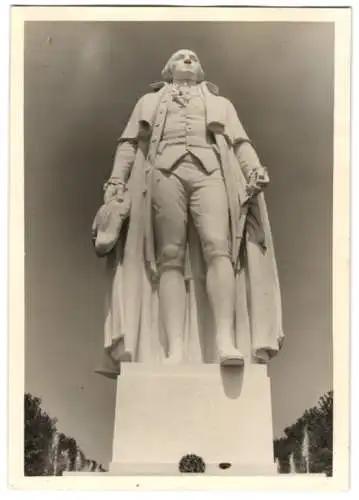 Fotografie unbekannter Fotograf, Ansicht New York City, New Yorks Worlds Fair 1939, George Washington Statue