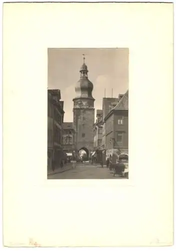 Fotografie A. Besch, Ansicht Coburg, Strassenansicht mit Stadttor
