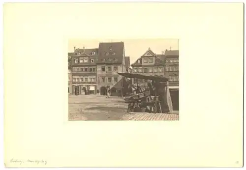 Fotografie unbekannter Fotograf, Ansicht Coburg, Marktplatz mit Marktstand & Ladengeschäften