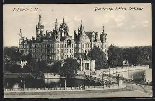 AK Schwerin i.M., Grossherzogliches Schloss, Stadtseite