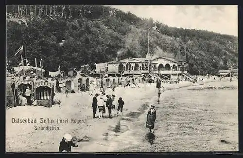 AK Sellin /Rügen, Strandpartie mit Besuchern und Flaneuren