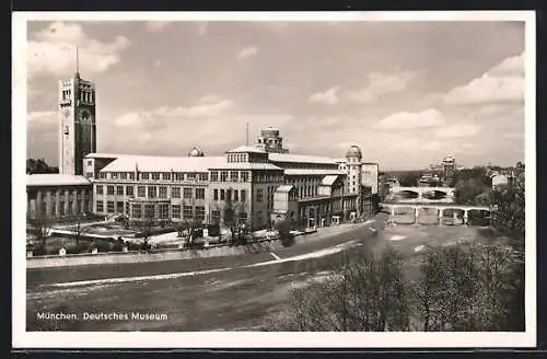 AK München, Das Deutsche Museum am Fluss im Winter