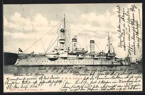 AK Kriegsschiff SMS Frithjof bei leichter Fahrt entlang der Küste