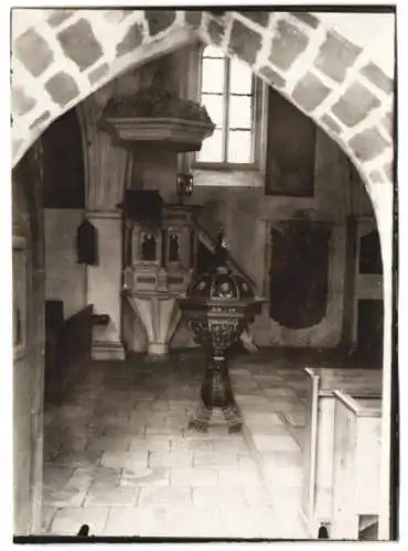 Fotografie W. Apel, Berlin, Ansicht Kleinmachnow, Kanzel & Taufbecken in der evangelischen Kirche