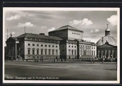 AK Berlin, Staatsoper u. St. Hedwigs-Kathedrale