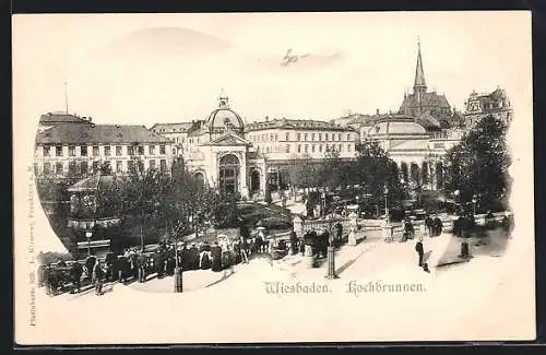 AK Wiesbaden, Passanten am Kochbrunnen