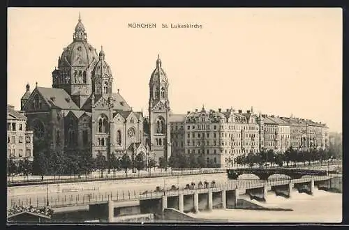 AK München, St. Lukaskirche mit Isar