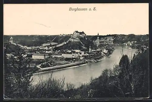 AK Burghausen a. S., Ortsansicht mit Fluss