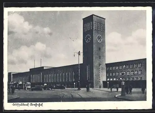AK Düsseldorf, Ansicht des Bahnhofs mit Uhrenturm