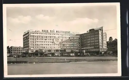 AK Berlin, Alexanderplatz am Haus der Weltjugend