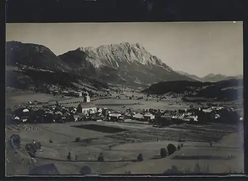 AK Gröbming, Ortsansicht mit Kirche u. Bergen