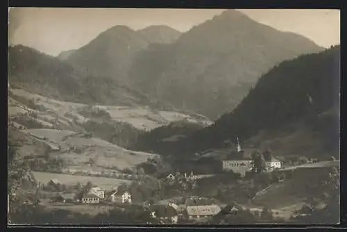AK Donnersbach, Ortsansicht mit Gebirge