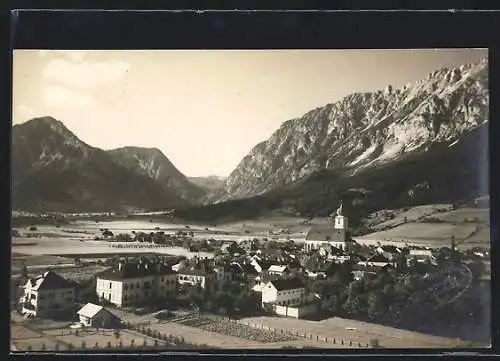 AK Gröbming, Ortsansicht mit Kirche u. Bergen