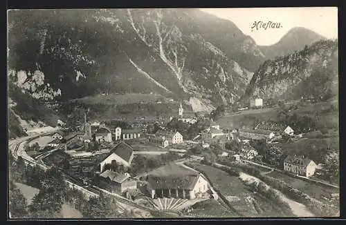 AK Hieflau, Ortsansicht im Tal mit einer Kirche
