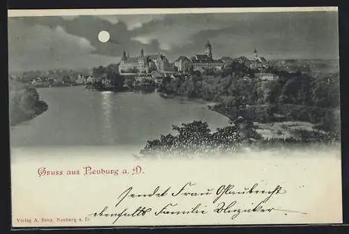 Mondschein-AK Neuburg a. D., Ortsansicht über eine Flussbiegung hinweg