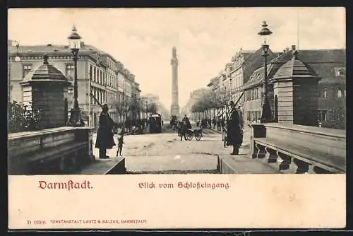 AK Darmstadt, Blick vom Schlosseingang, mit Strassenbahn