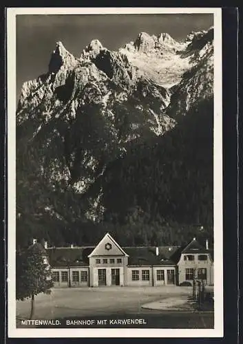 AK Mittenwald, Bahnhof mit Blick auf Karwendel