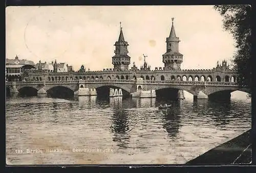 AK Berlin-Friedrichshain, Hochbahn auf der Oberbaumbrücke mit Blick aufs Wasser