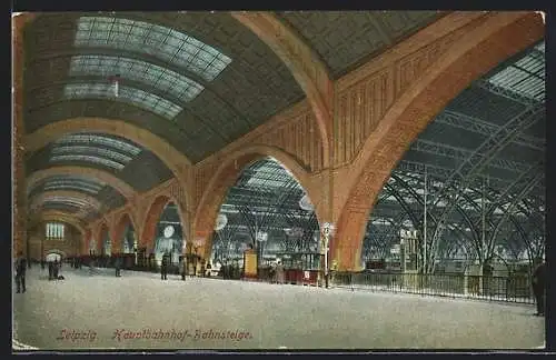 AK Leipzig, Hauptbahnhof, Blick zu den Bahnsteigen