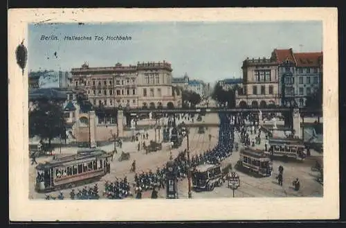 AK Berlin-Kreuzberg, U-Bahnhof Hallesches Tor mit Strassenbahn