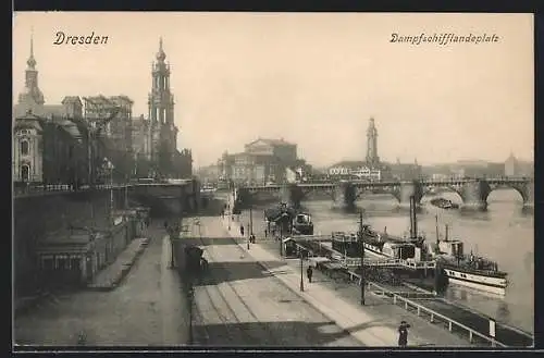 AK Dresden, Dampfschifflandungsplatz mit Friedrich August-Brücke