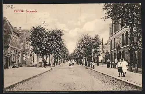 AK Husum / Nordsee, Strasse Osterende mit Anwohnern