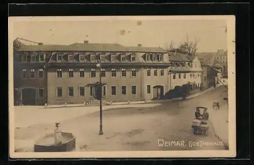 AK Weimar / Thüringen, Strassenpartie mit Goethehaus