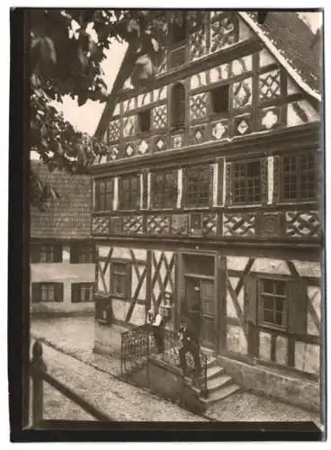 Fotografie W. Apel, Berlin, Ansicht Marktzeuln, Fachwerkhaus mit Briefkasten