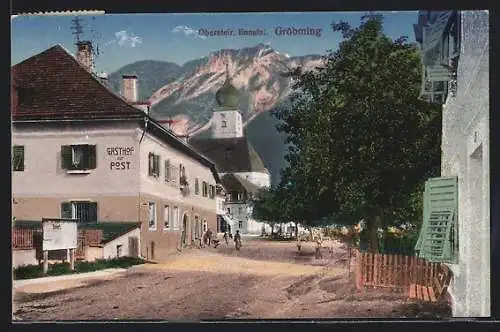 AK Gröbming, Gasthof zur Post und Kirche mit Strasse, Bergpanorama