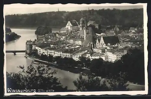 AK Wasserburg am Inn, Ortsansicht am Fluss aus der Vogelschau