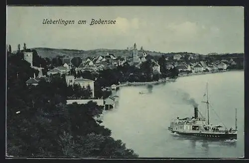 AK Ueberlingen am Bodensee, Ortsansicht mit Dampfer an der Flussbiegung