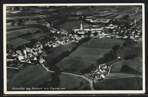 AK Michelfeld /Bay. Ostmark, Teilansicht mit Schloss, Fliegeraufnahme