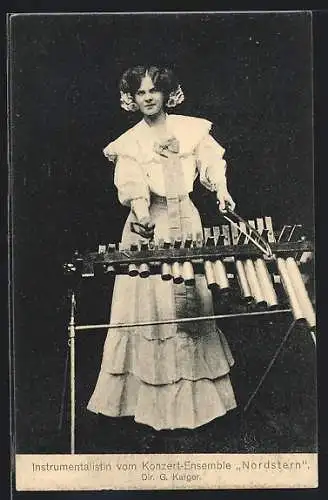 AK Instrumentalistin vom Konzert-Ensemble Nordstern, Dir. G. Karger
