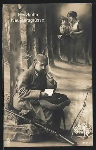 Foto-AK Soldat mit Pickelhaube im Feld denkt an seine Frau und seinen Sohn