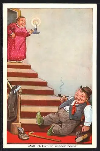 AK Frau im Nachthemd findet ihren Mann betrunken und rauchend am Fuss der Treppe