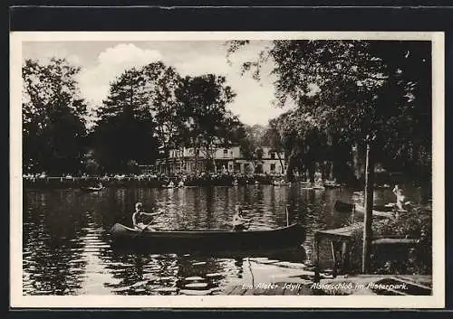 AK Hamburg-Fu., Ruderboote auf dem Wasser vor dem Alsterschloss im Alsterpark