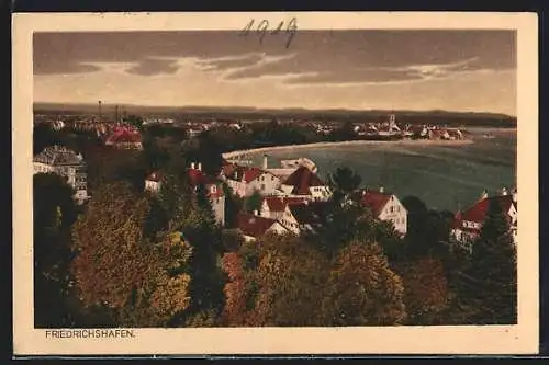 AK Friedrichshafen, Ortsansicht mit Steg am Wasser