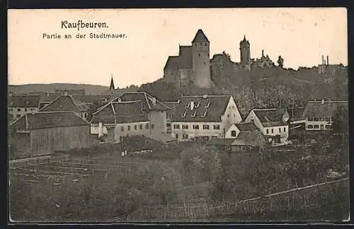 AK Kaufbeuren, Partie an der Stadtmauer mit Burg