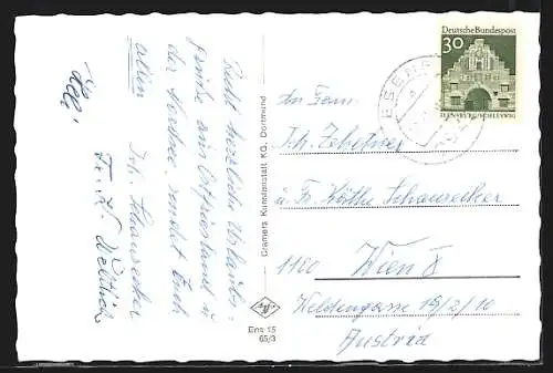 AK Esens /Ostfriesland, Strassenpartie mit Kirche