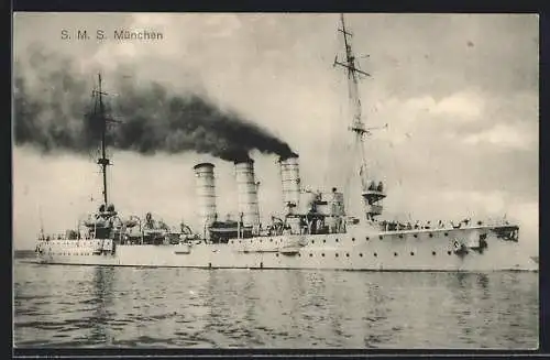 AK Kriegsschiff SMS München heizt die Kessel vor