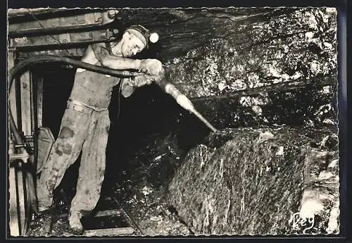 AK La Mine en Activité, En taille, Cassage des blocs de charbon après passage de la Haveuse, Bergbau