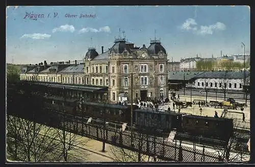 AK Plauen i. V., Oberer Bahnhof mit haltendem Zug
