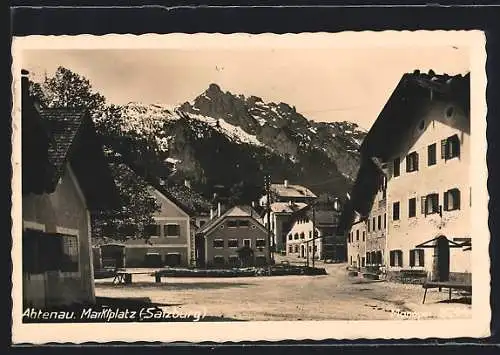 AK Abtenau, Marktplatz gegen Gebirgskette