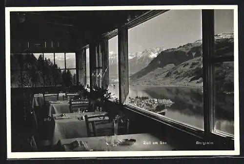 AK Zell am See, Gasthaus Bergheim, Innenansicht mit Panoramafenster-Blick