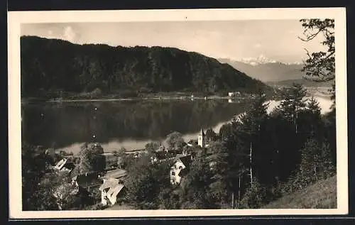 AK Sattendorf am Ossiachersee, Ortsansicht am Wasser